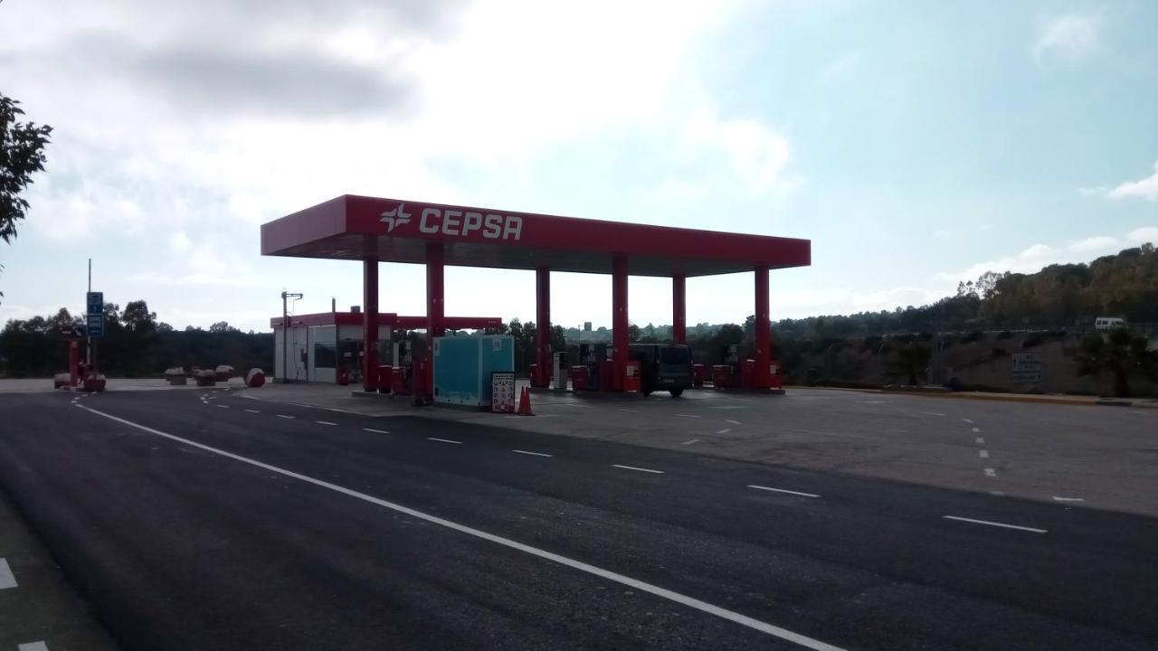מלון מונסטריו Complejo Leo 24H מראה חיצוני תמונה
