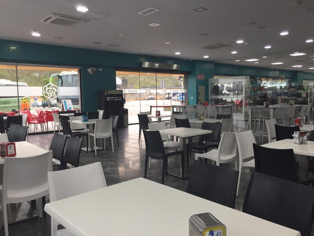 מלון מונסטריו Complejo Leo 24H מראה חיצוני תמונה