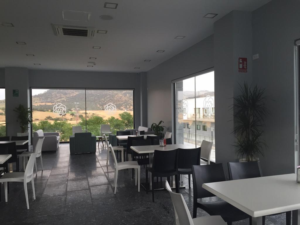 מלון מונסטריו Complejo Leo 24H מראה חיצוני תמונה